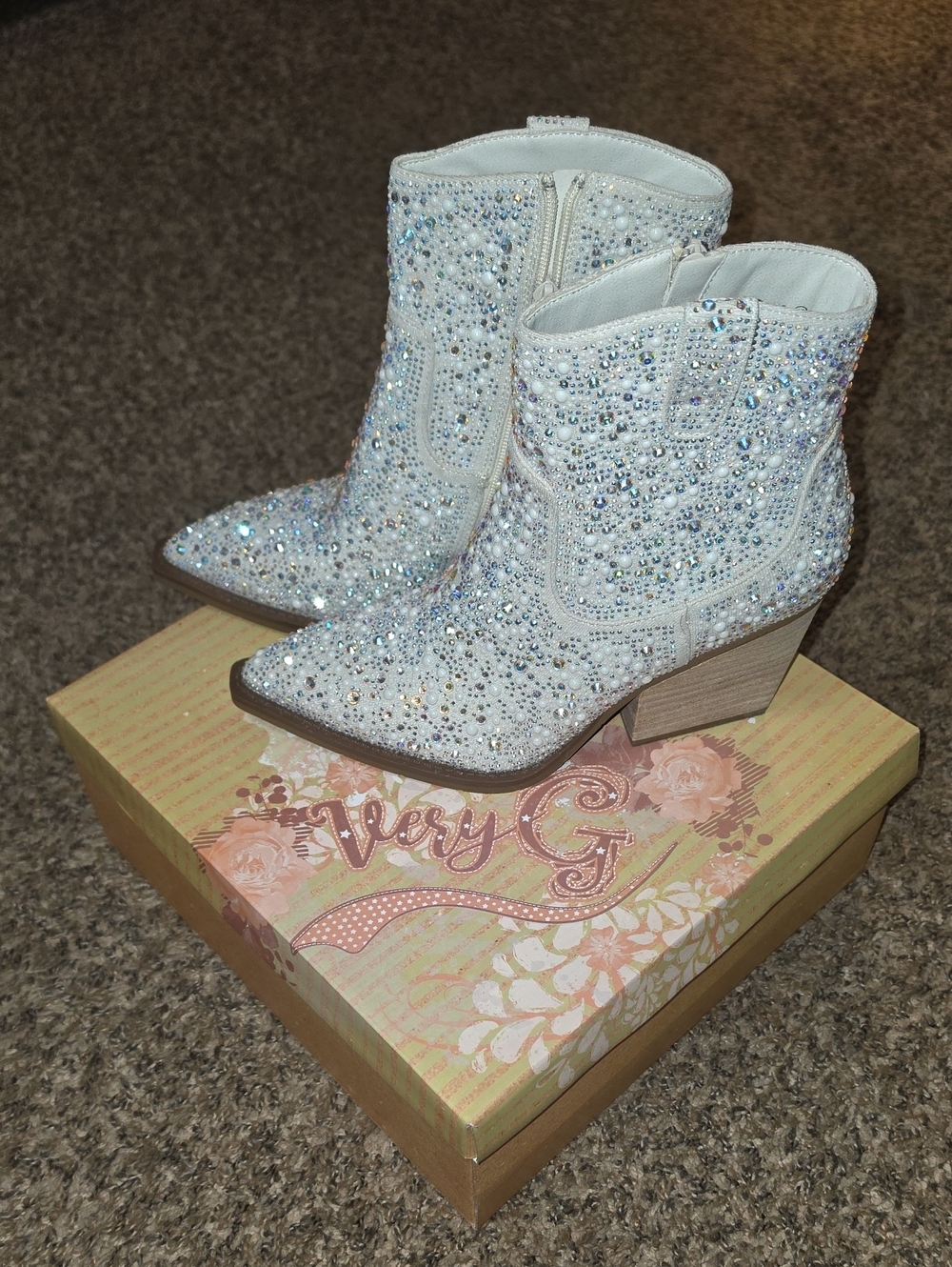 Very G KADY PEARL! Sz 10 Like New Condition!